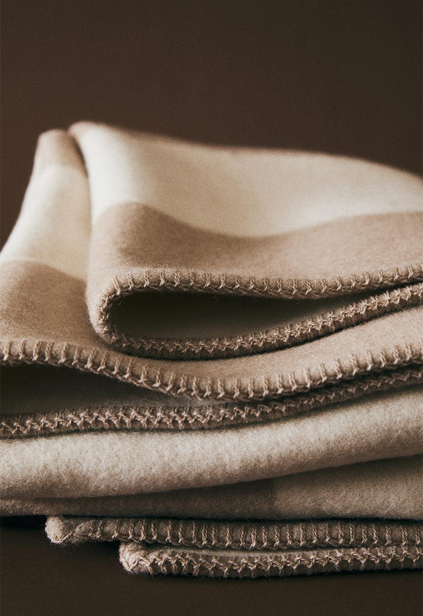 H&M - Wool-blend blanket - beige/colour block