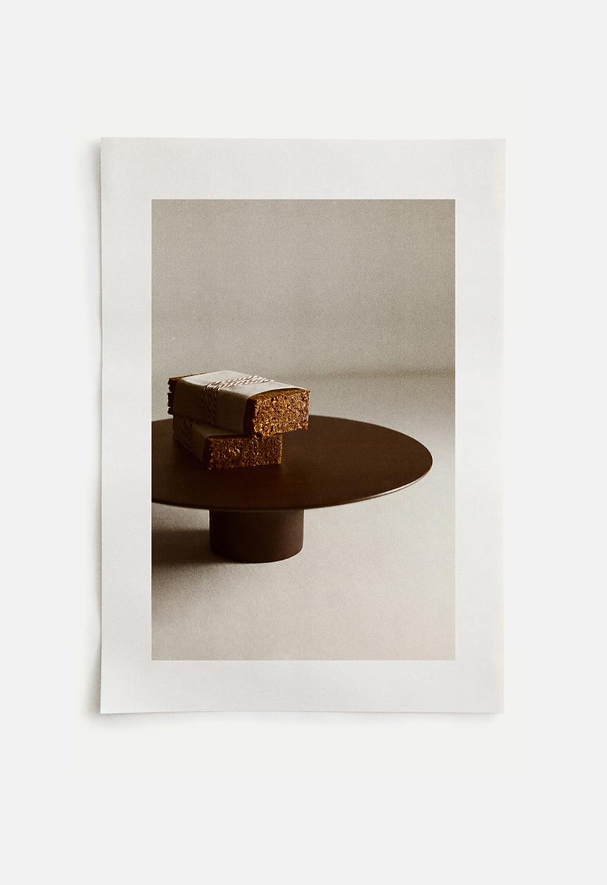 H&M - Footed serving plate - dark brown