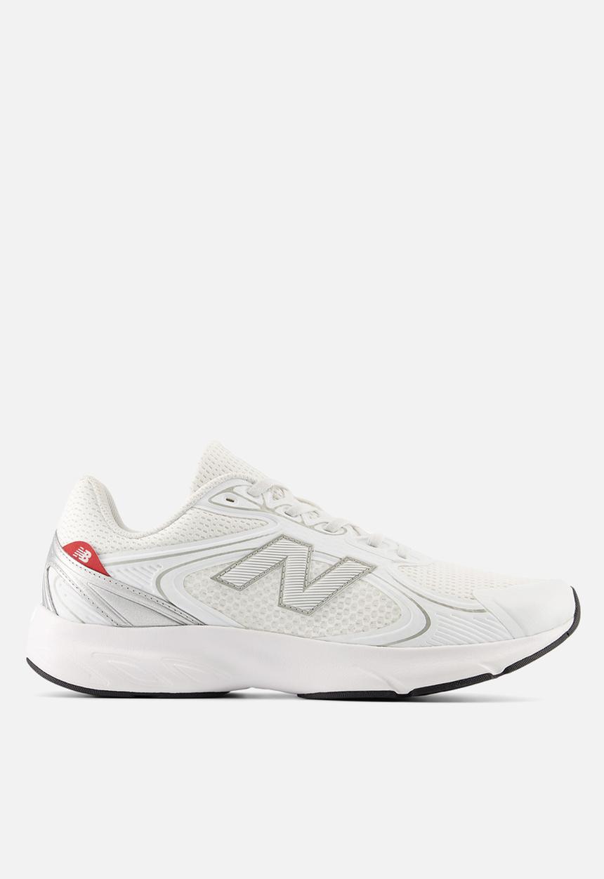 New Balance  - Fresh Foam Amaste - white