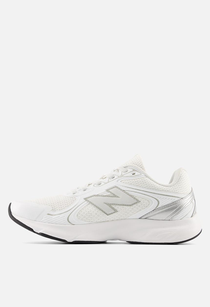 New Balance  - Fresh Foam Amaste - white