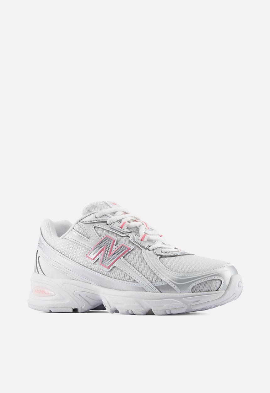 New Balance  - 740 Grade School
