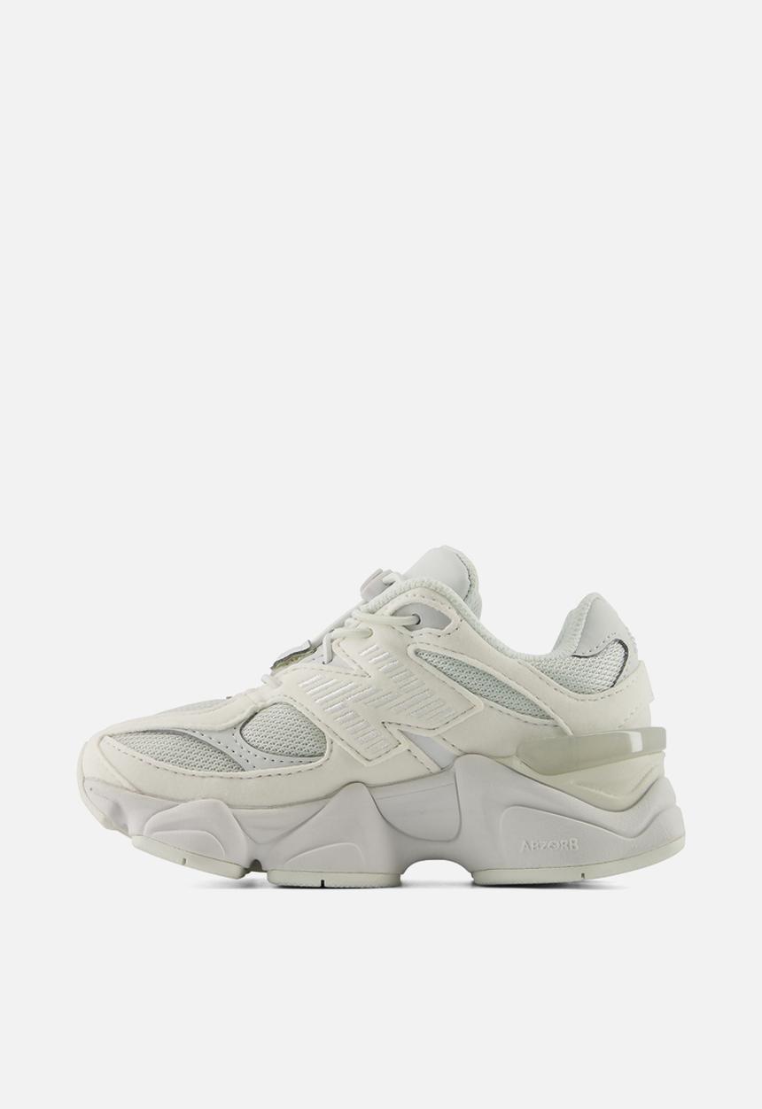 New Balance  - 9060 pre school