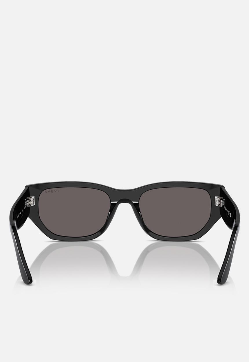 Vogue Eyewear - Vogue Eyewear 0VO5586S 53 Rectangle - Black