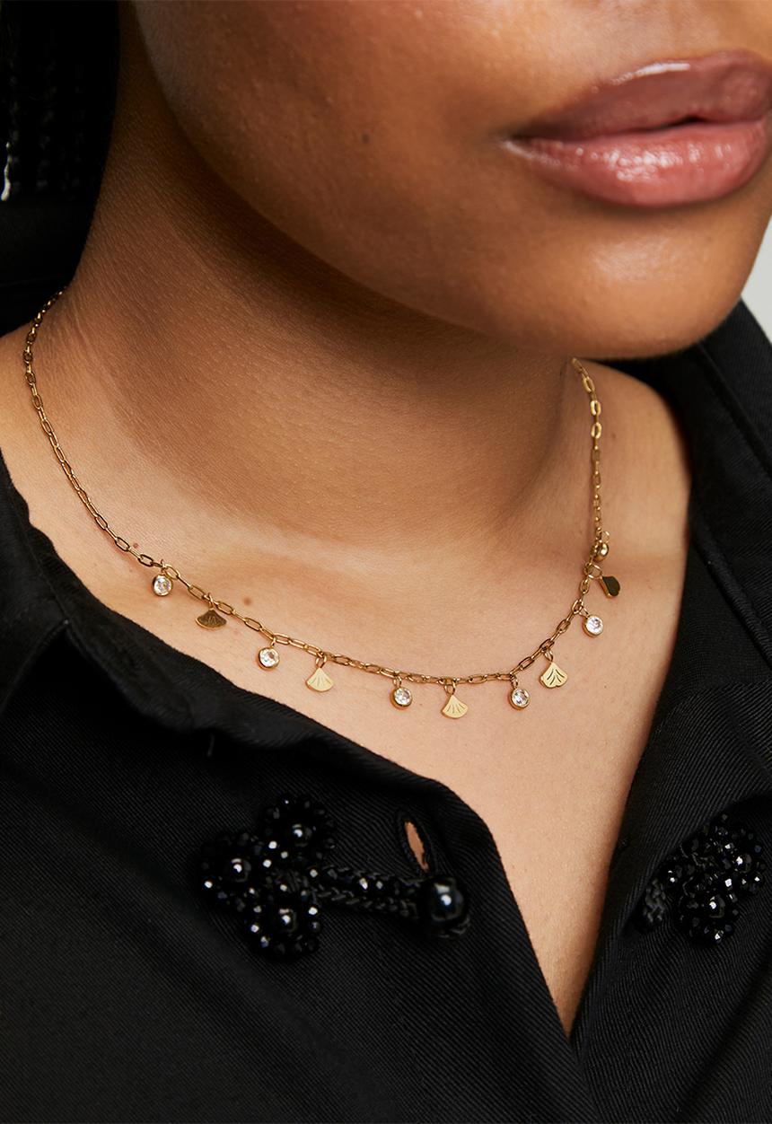 Zoe on Trend - Trendy designer necklace  - gold