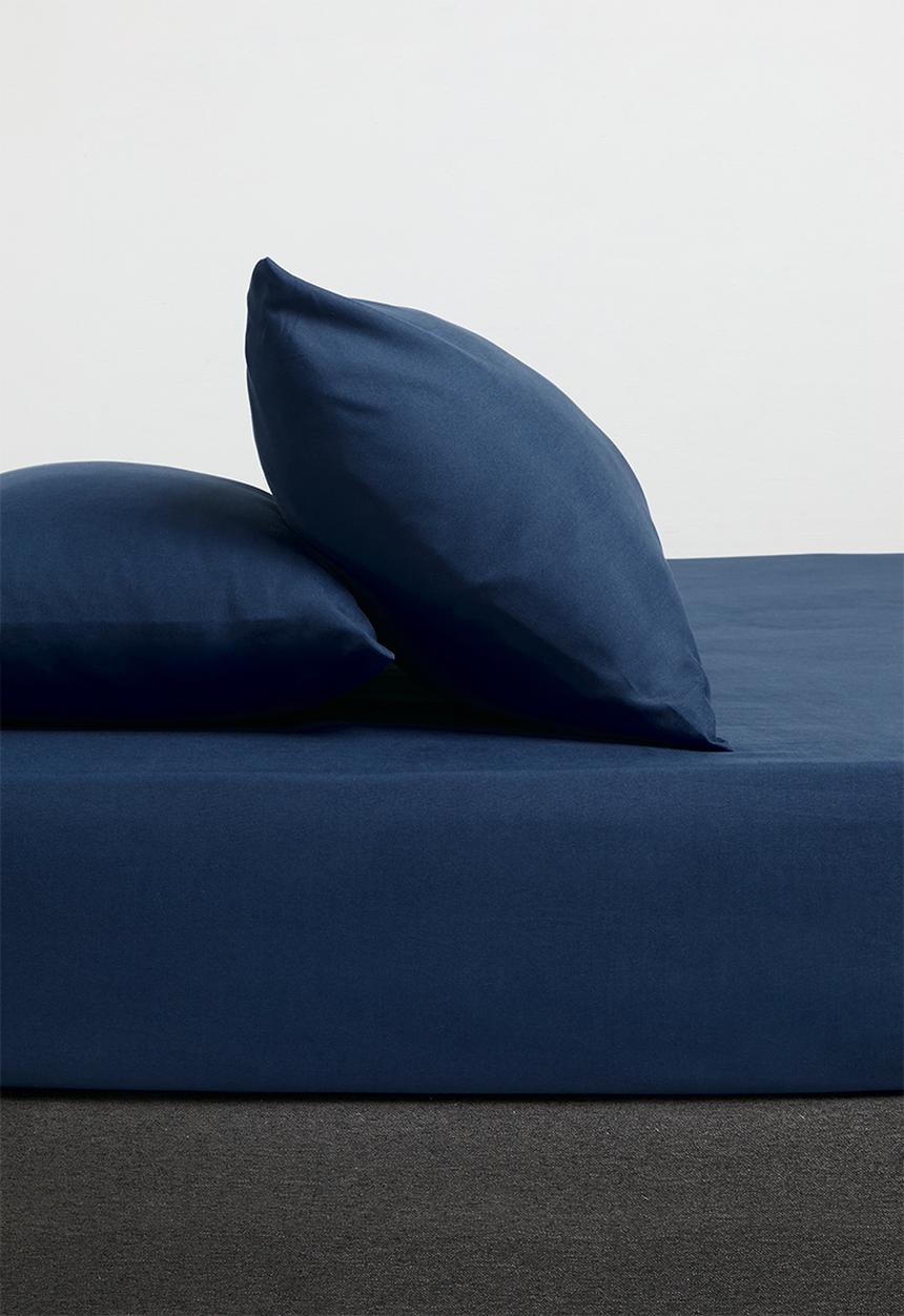 Sixth Floor - Recycled microfibre fitted sheet - Navy Peony