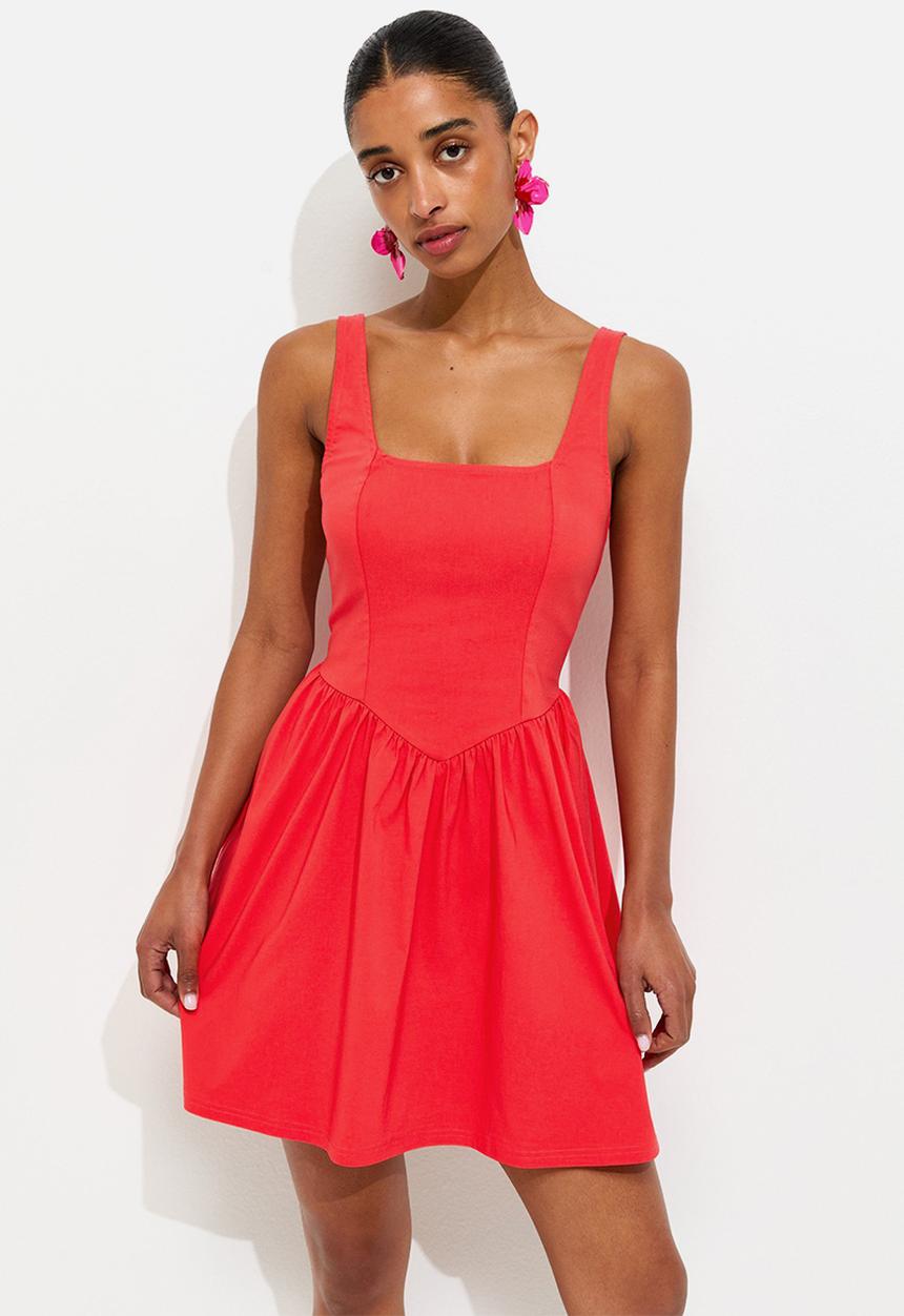 New Look - Beng strappy v-shaped waist mini dress - red
