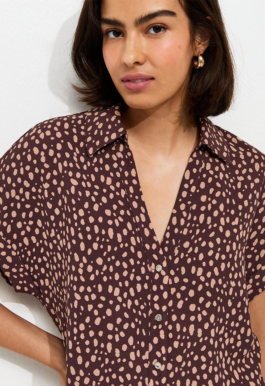 New Look - Relaxed Spot Print Short Sleeve Shirt - Brown