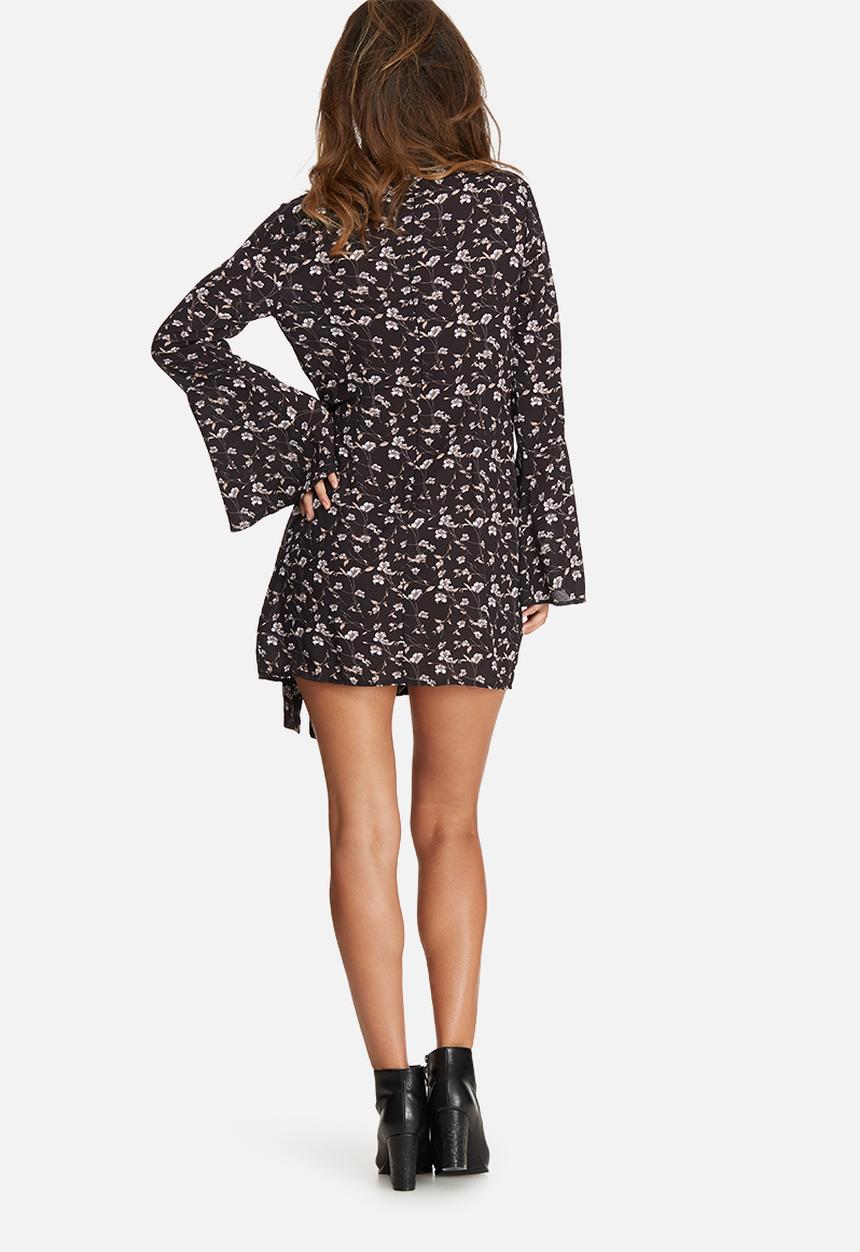 Missguided - Choker neck wrap dress