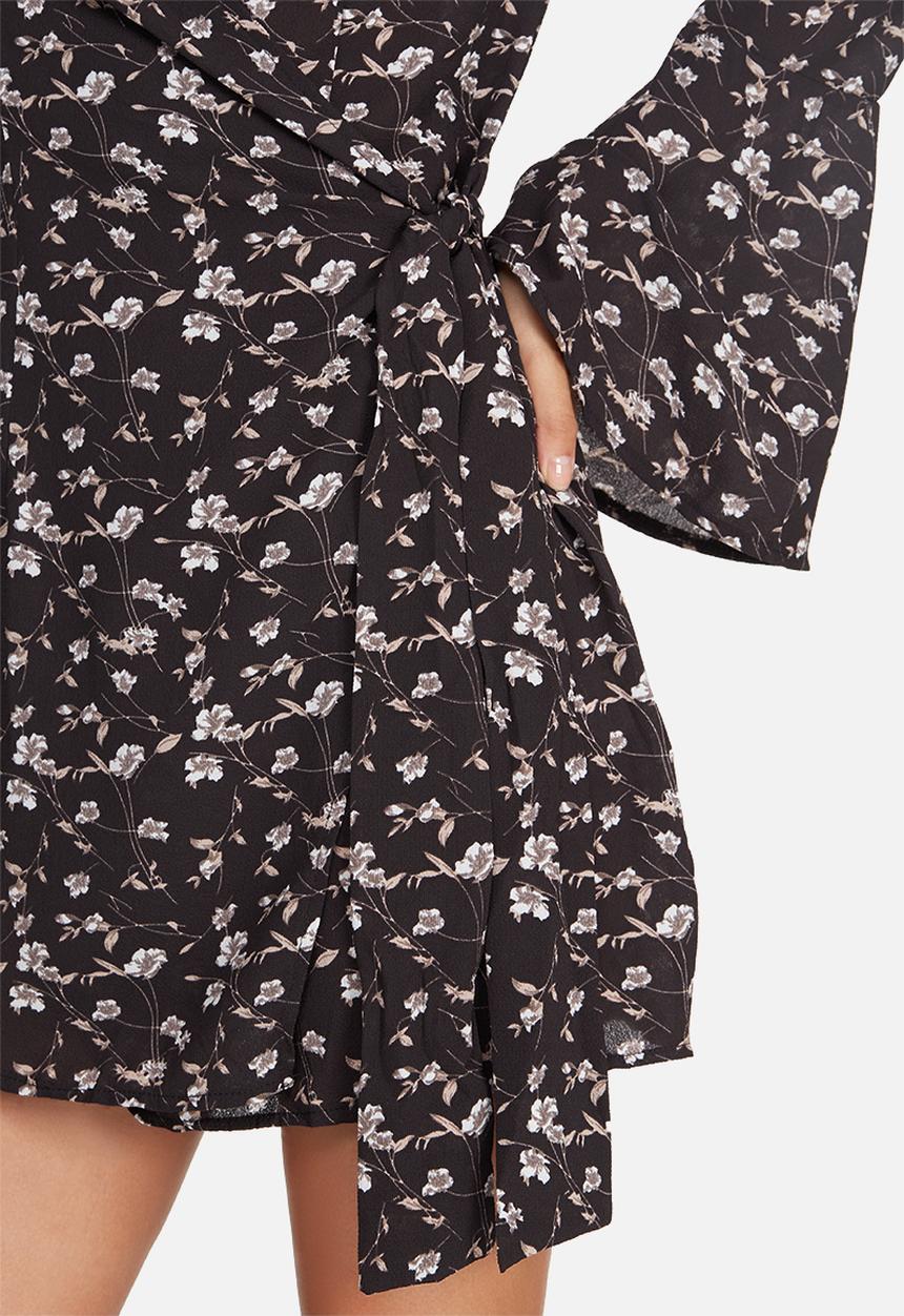 Missguided - Choker neck wrap dress