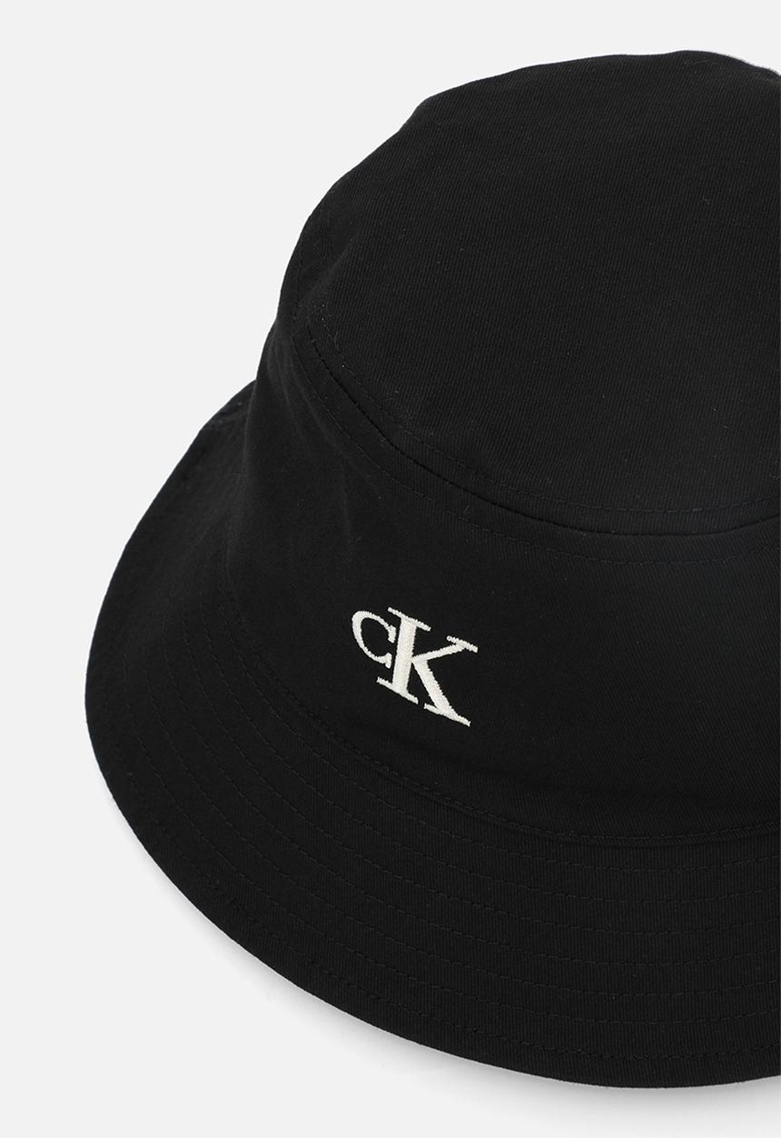 Calvin Klein - Small monogram bucket hat - black