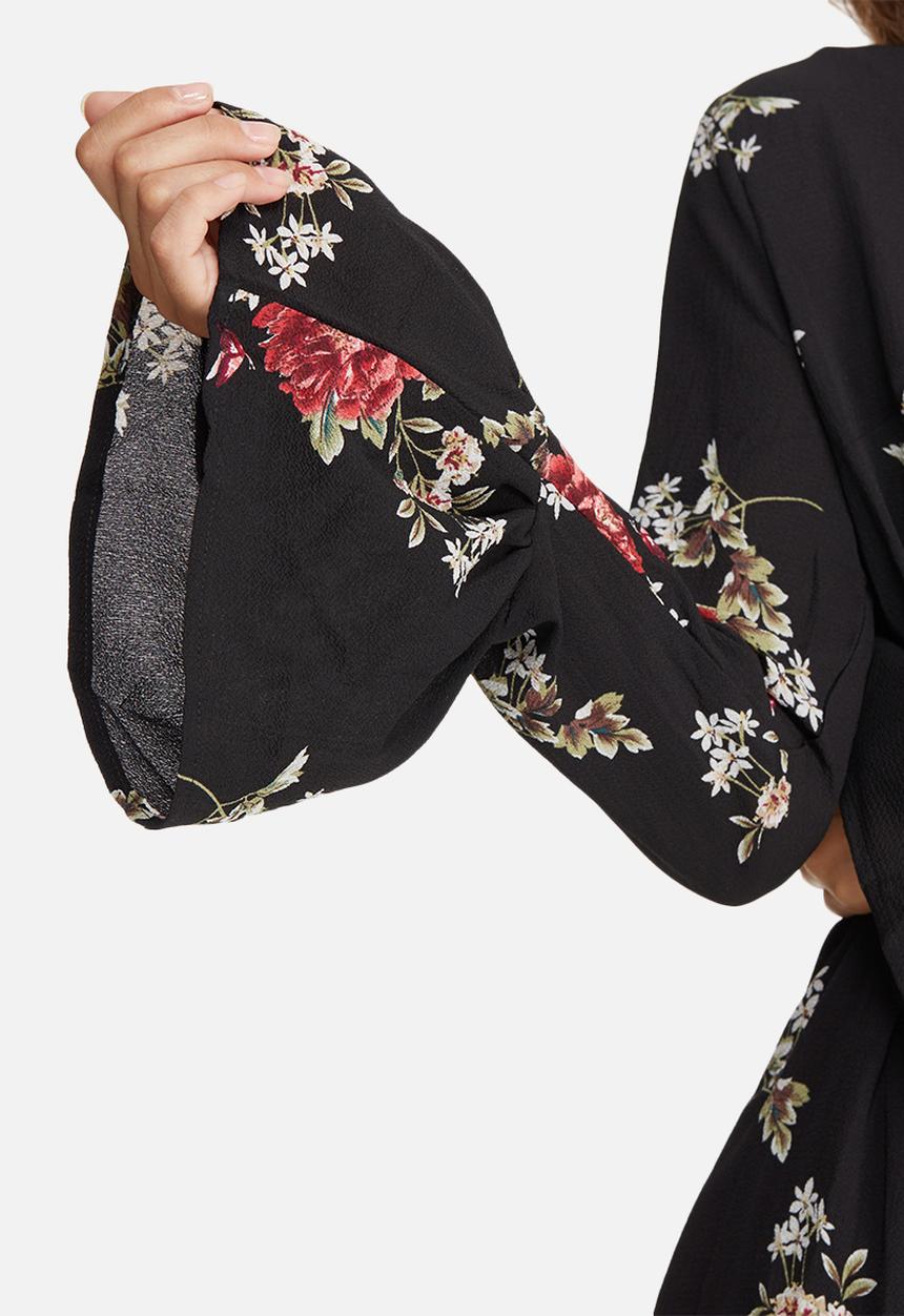 Missguided - Floral print fluted sleeve shift dress