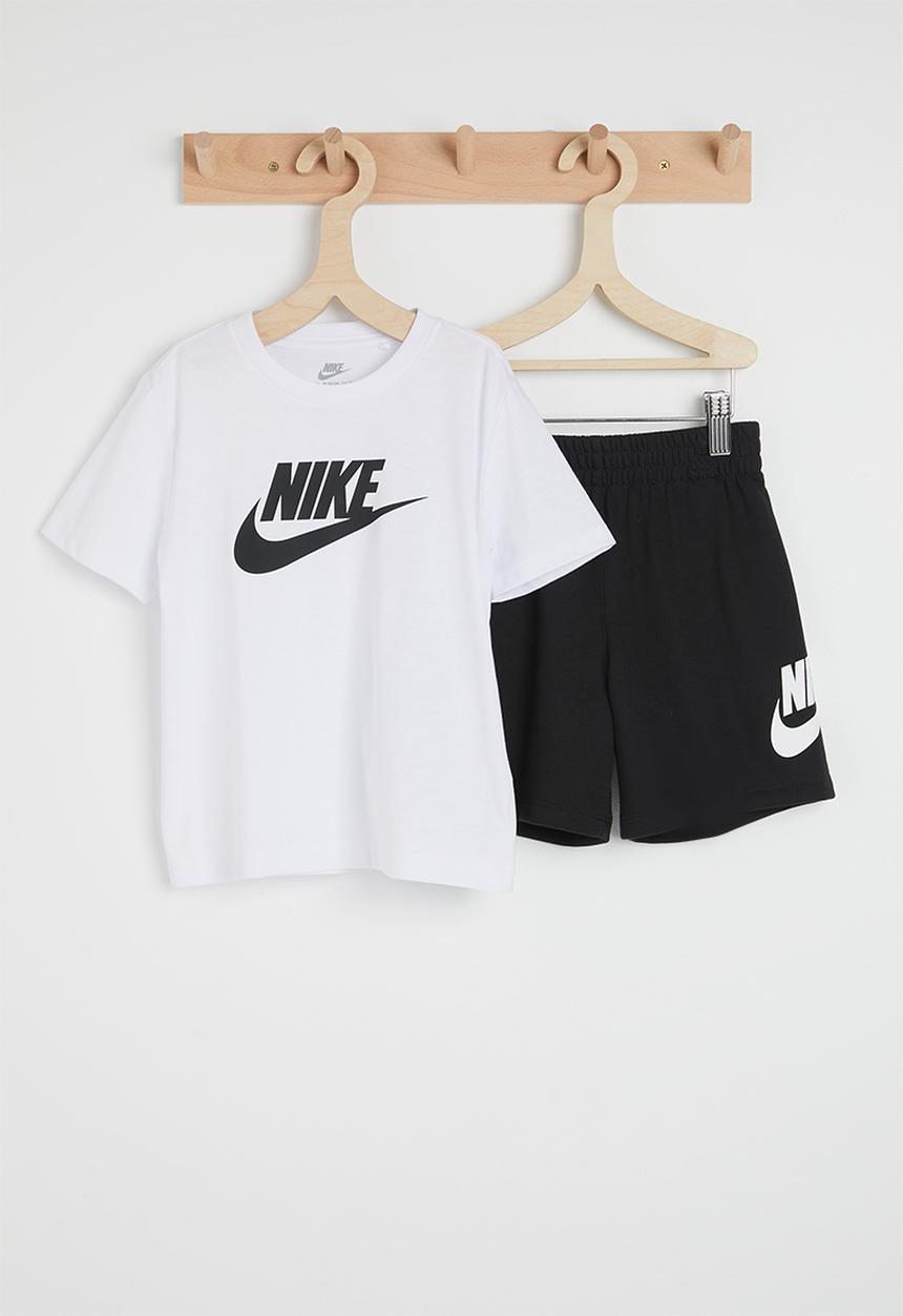 Nike - Nkn Club Tee & Short Set - Black/White