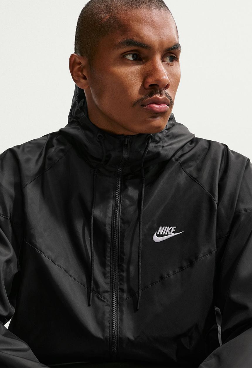 Nike - M nsw he wr hooded woven jacket - black & white