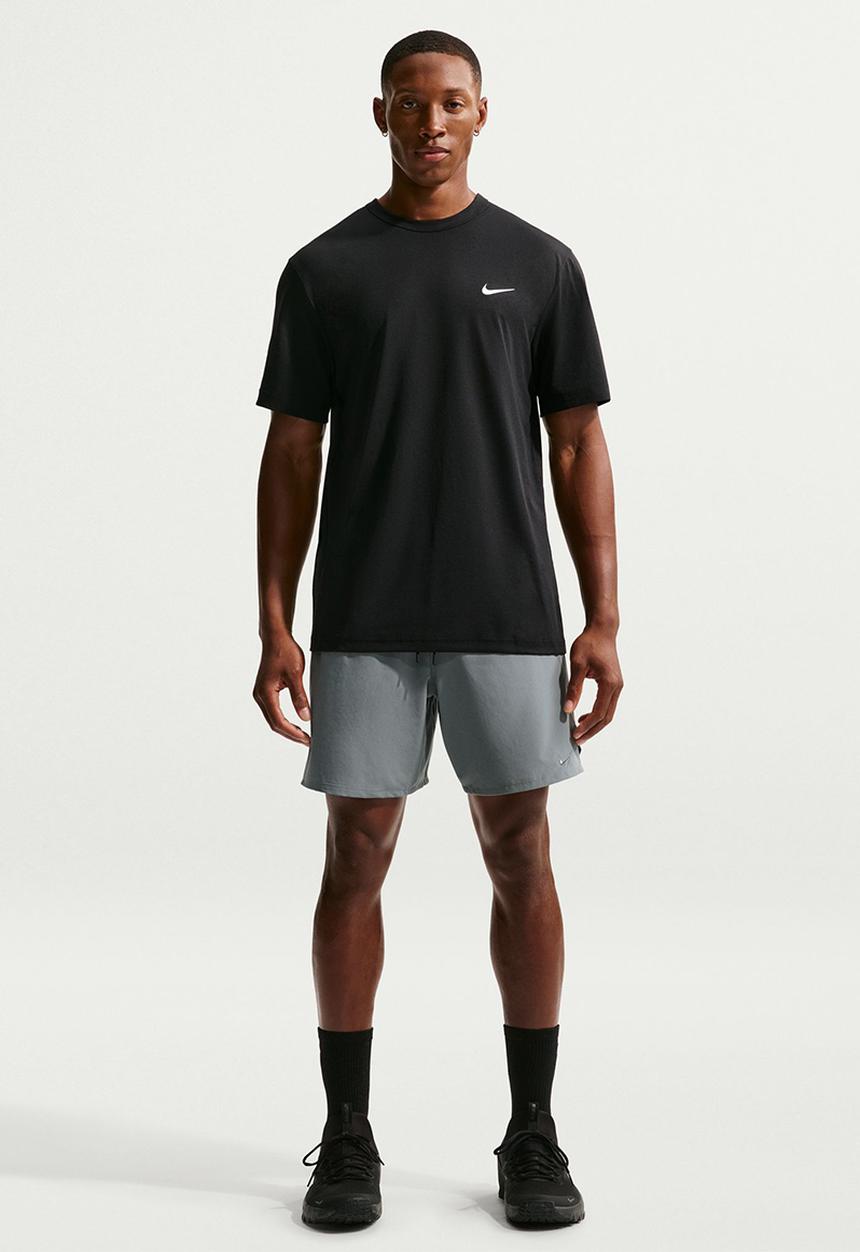 Nike - M Nike uv hyverse short sleeve - black 