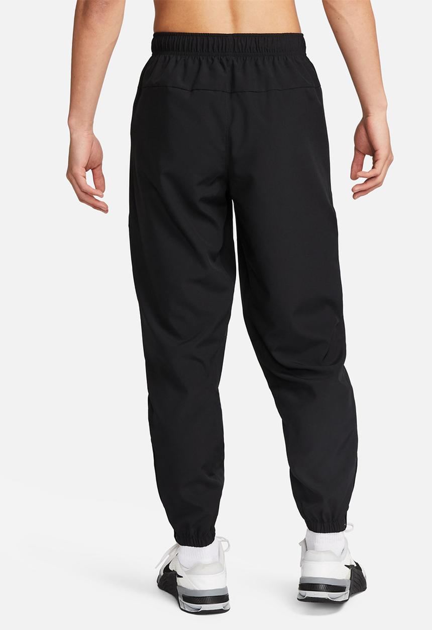 Nike - Form Dri-FIT tapered versatile pant - Black/Black/Reflective Silver