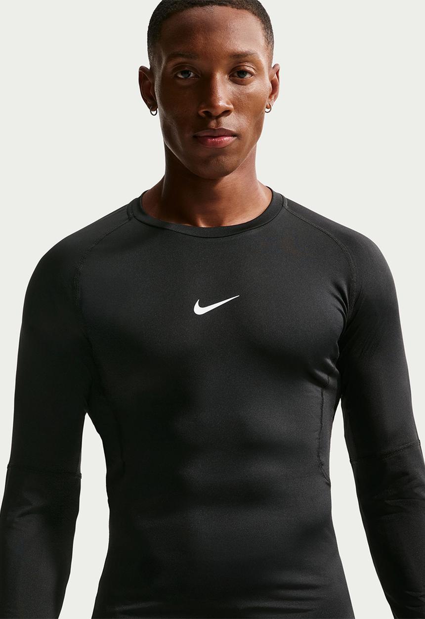 Nike - Nike Pro Dri-FIT tight long sleeve fitness top - black/white