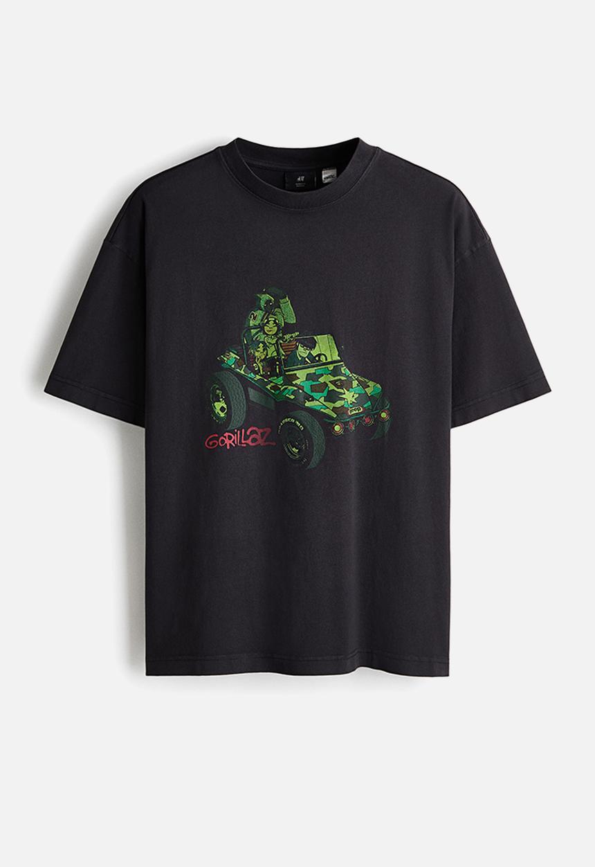 H&M - Oversized fit T-shirt - black/gorillaz