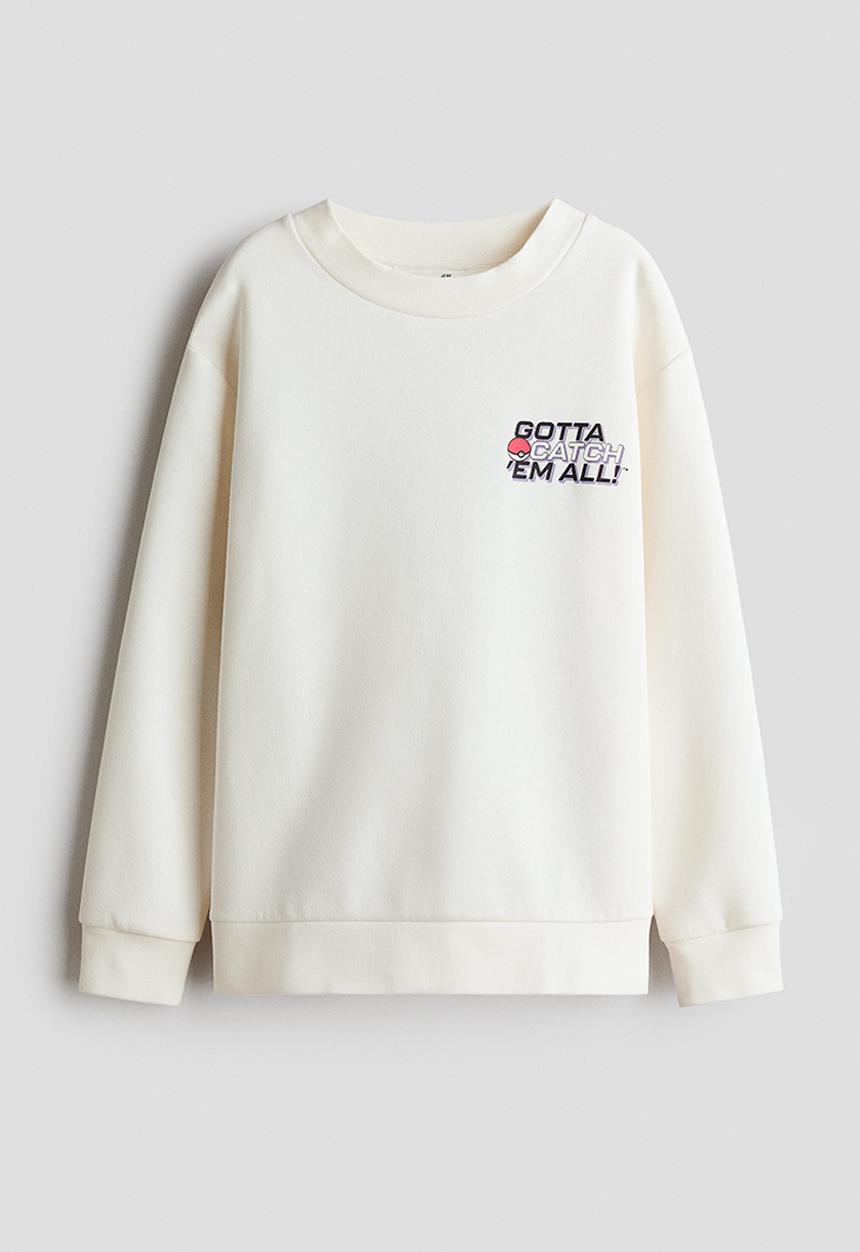 H&M - Printed sweatshirt - cream/pokemon
