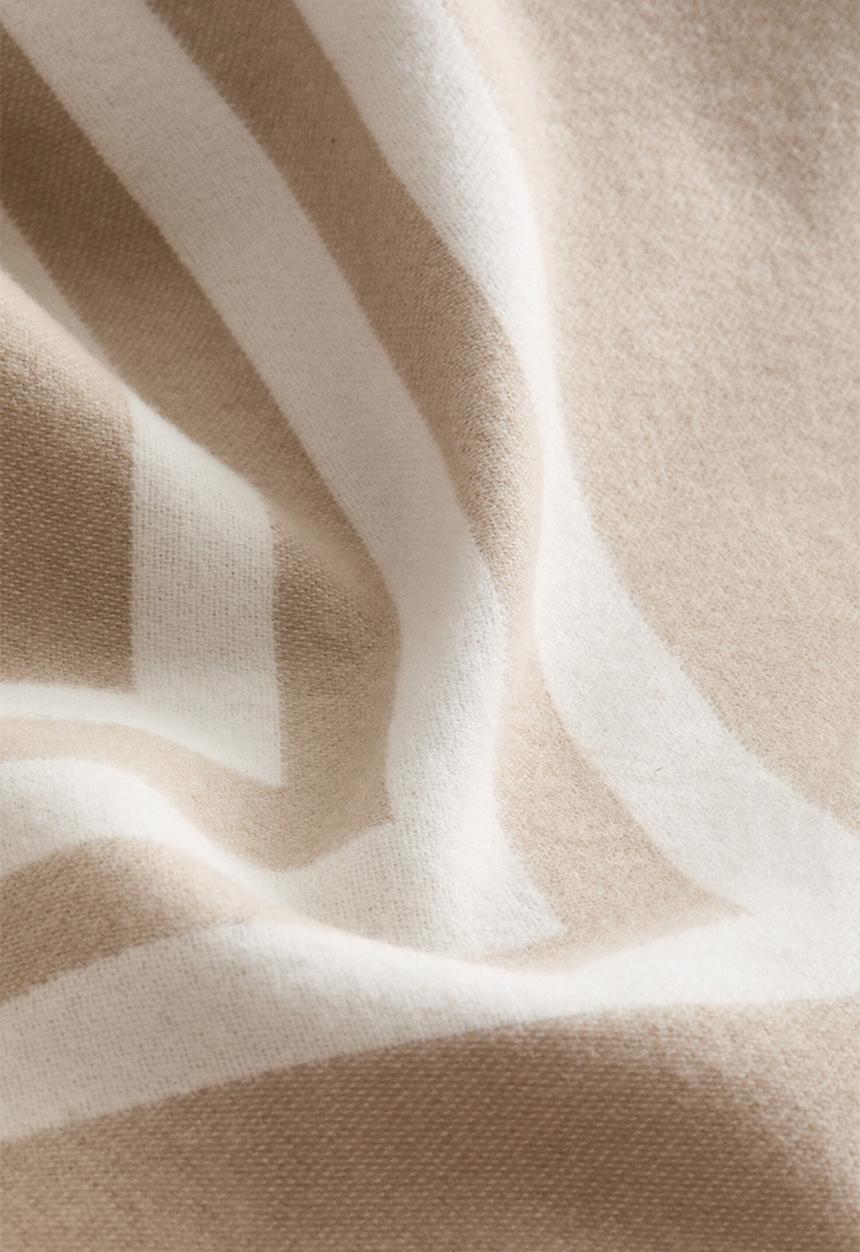 H&M - Patterned blanket - beige