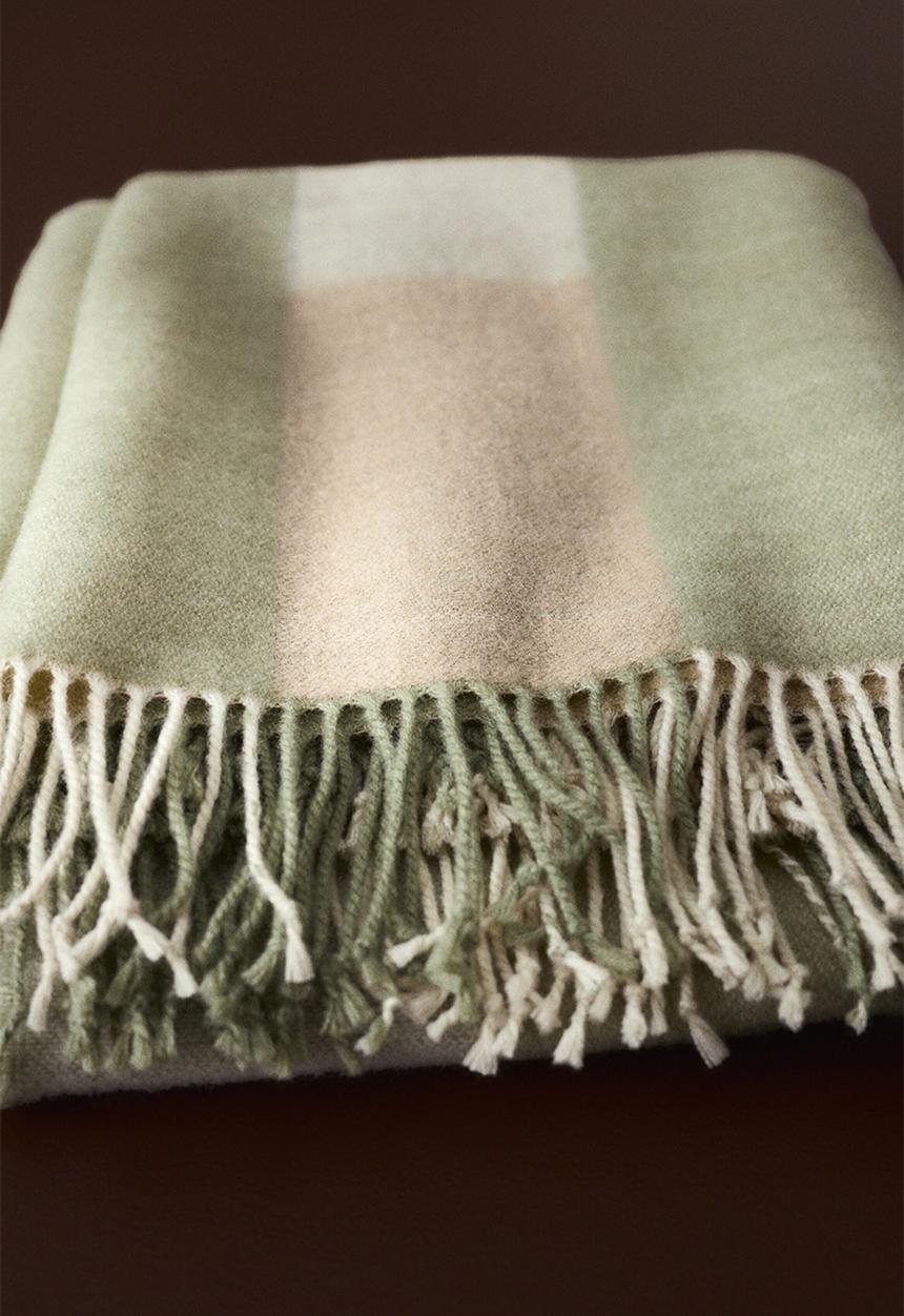 H&M - Jacquard-weave blanket - khaki green/checked