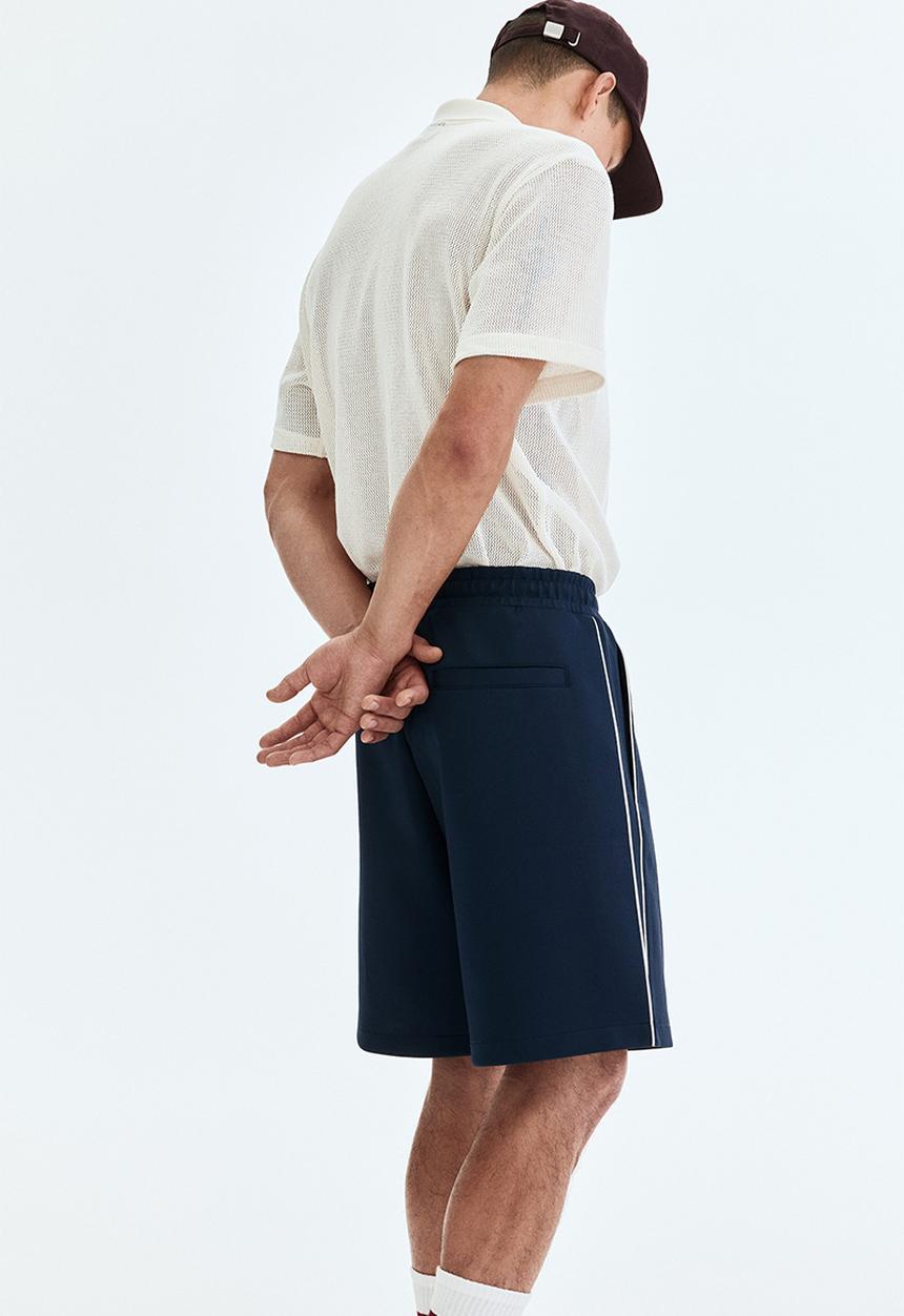 H&M - Relaxed fit shorts - dark blue/white