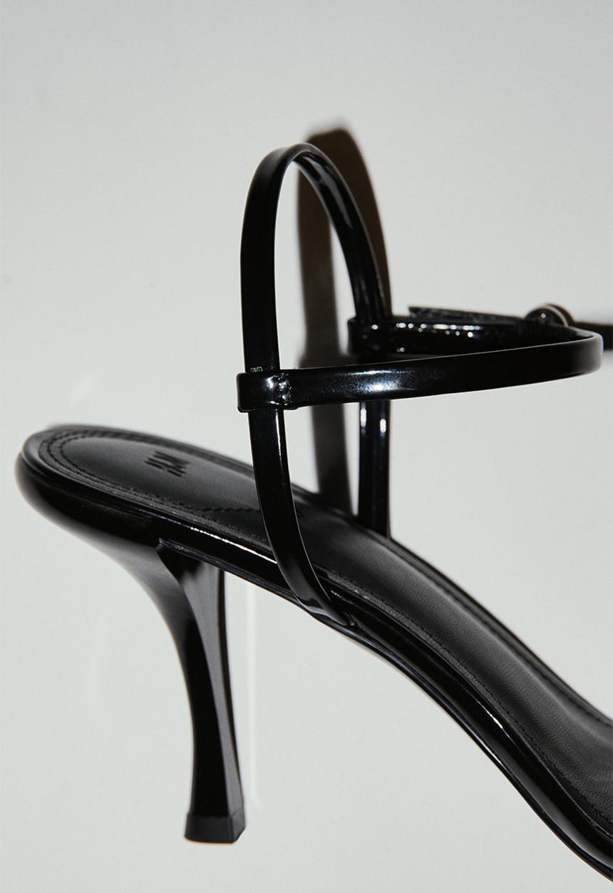 H&M - Heeled strappy sandals - black