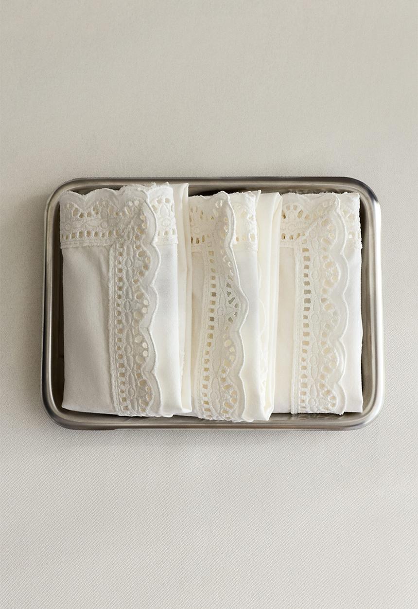 H&M - 2-Pack lace-trimmed cotton napkins - white