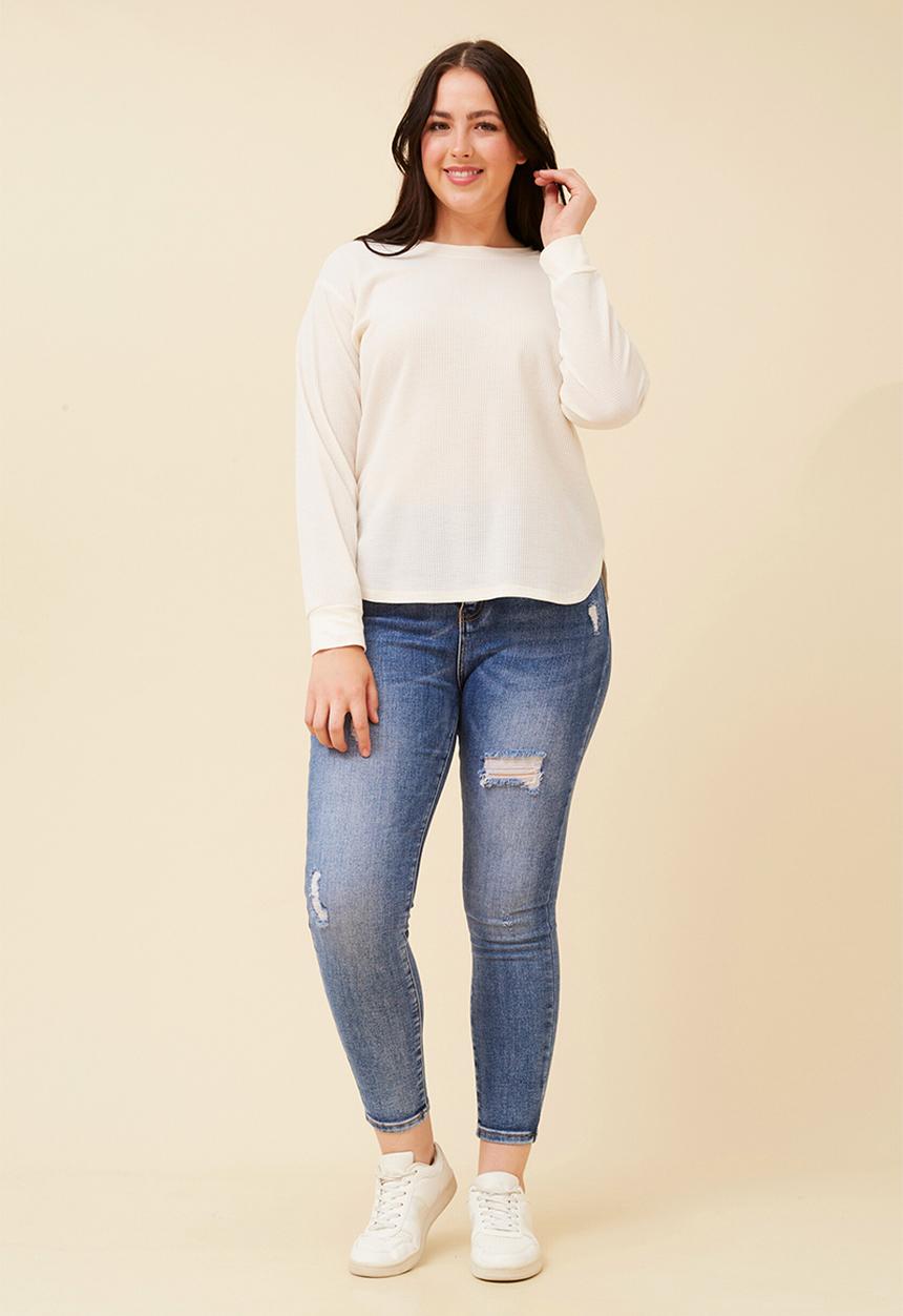 Stella Morgan - Long Sleeve Scoop Hem Waffle Knit Top - Ivory