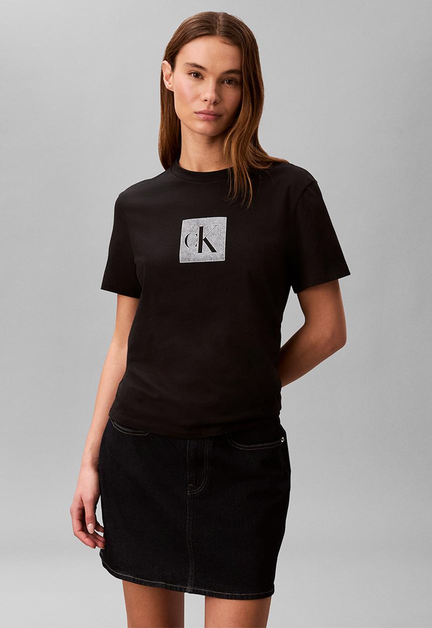 Calvin Klein - Short sleeve classic fit monogram tee - black