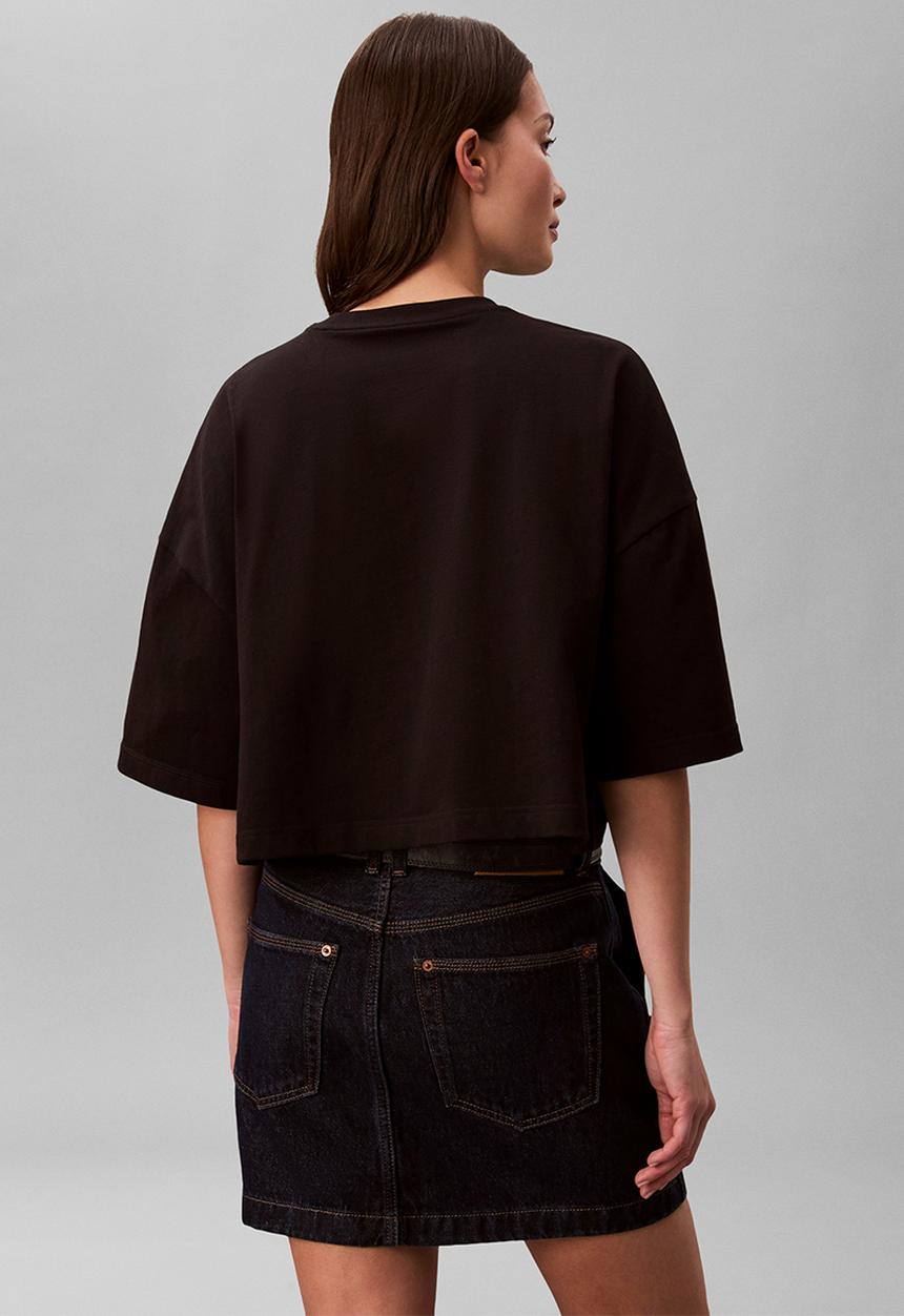 Calvin Klein - Short sleeve boxy crop monologo tee - black