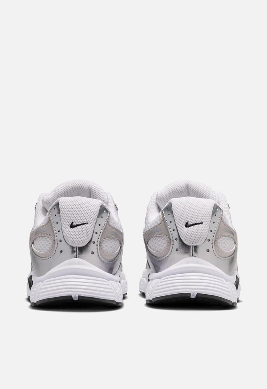 Nike - Nike V5 Rnr Grade School