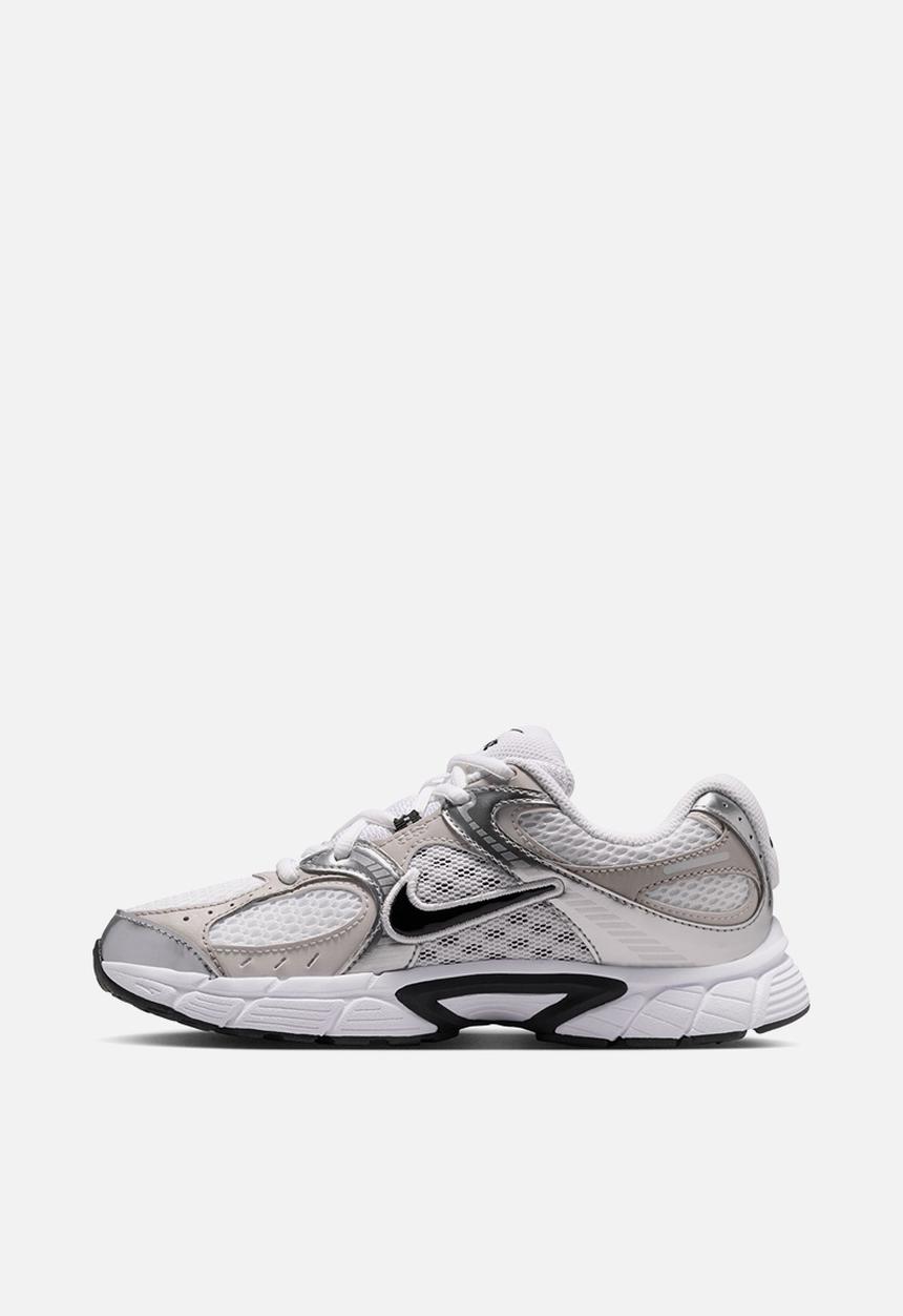 Nike - Nike V5 Rnr Grade School