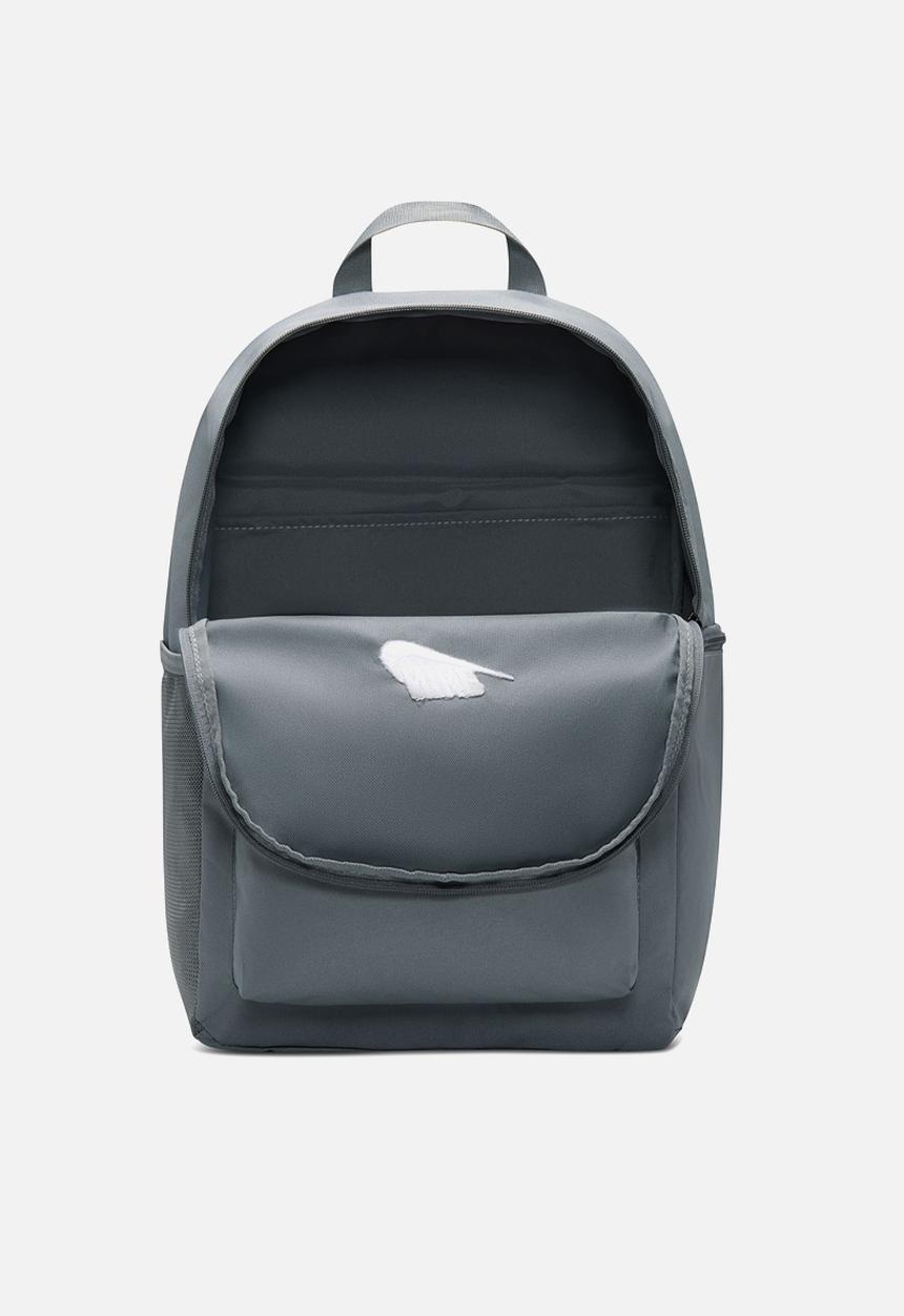 Nike - Nike Heritage 2.0Backpack (23L) - Smoke Grey/Smoke Grey/White