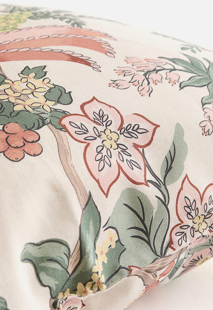 H&M - Patterned cushion cover - light beige/floral