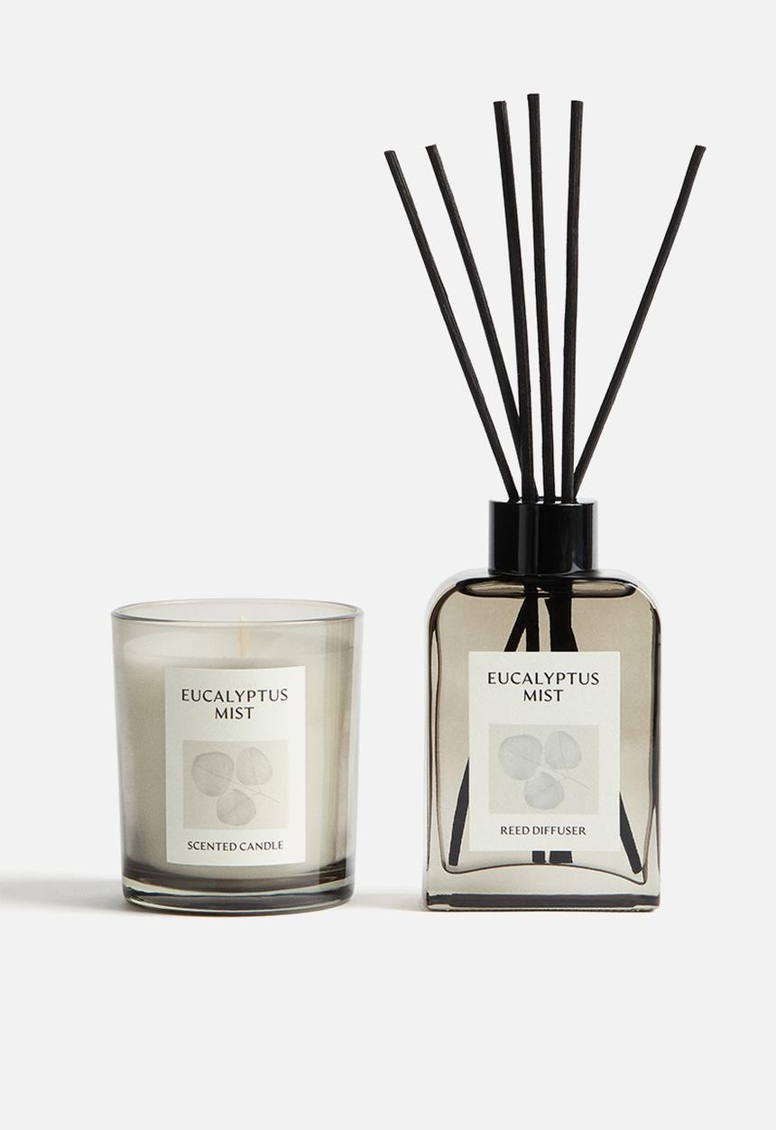 H&M - Scented candle in a glass holder - eucalyptus mist
