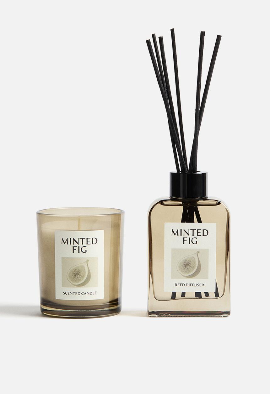 H&M - Scented candle in a glass holder - minted fig