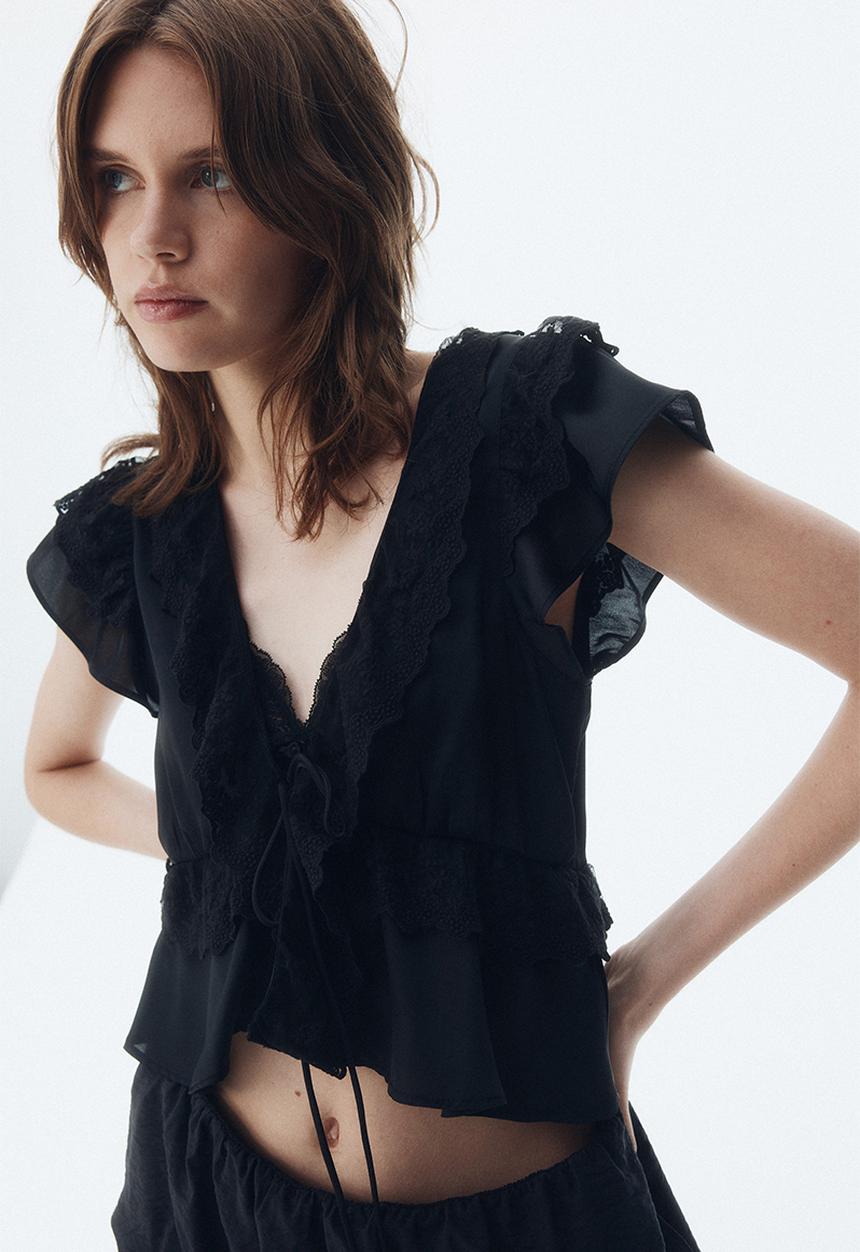 H&M - Flounce-trimmed satin blouse - black