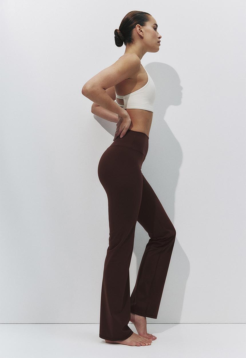 H&M - Sculptmove™ flared sports leggings - brown