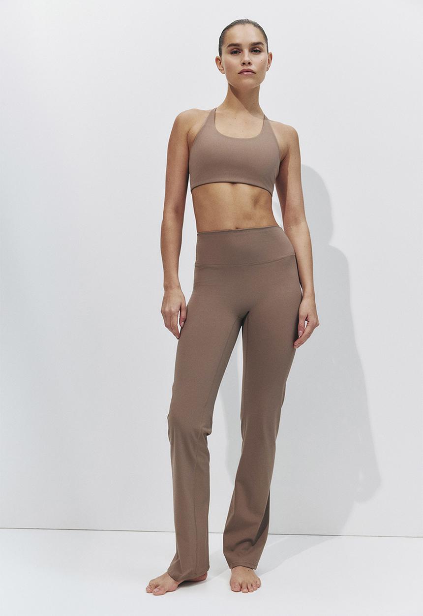 H&M - Sculptmove™ flared sports leggings - beige