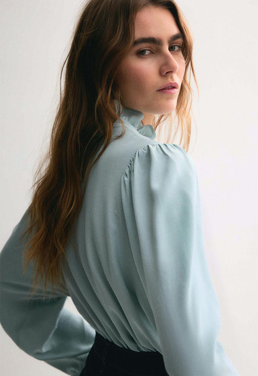 H&M - Frill-collared viscose blouse - light turquoise