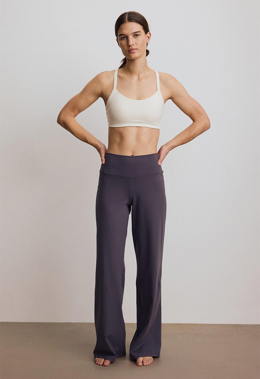 H&M - Wide sports leggings with softmove - dark clay grey