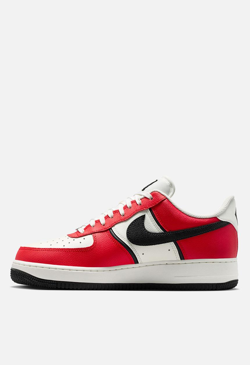 Nike - AIR FORCE 1 '07 LV8 SPORT