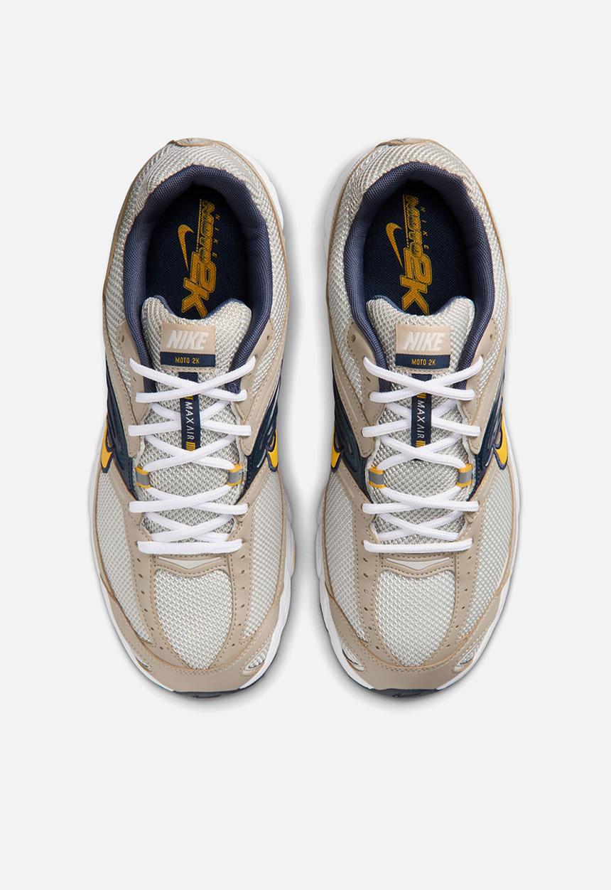 Nike - NIKE AIR MAX MOTO 2K 2TONE