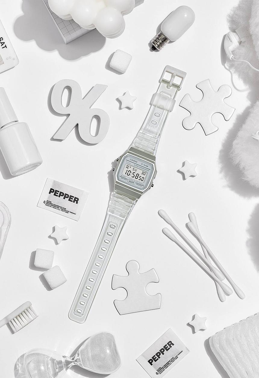 Casio - Semi Trans Square Digit - White