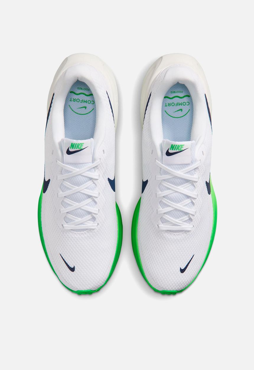 Nike - Nike Revolution 8