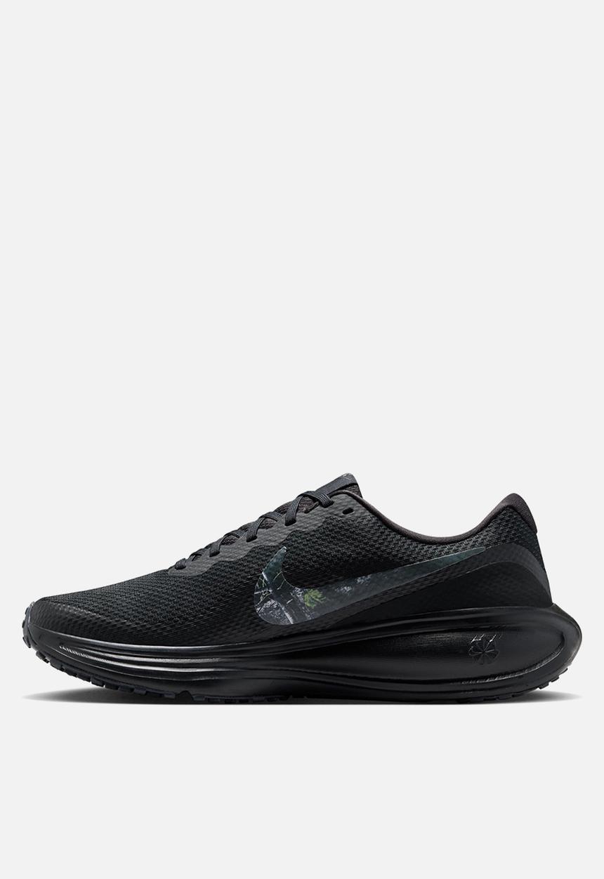 Nike - Nike Revolution 8