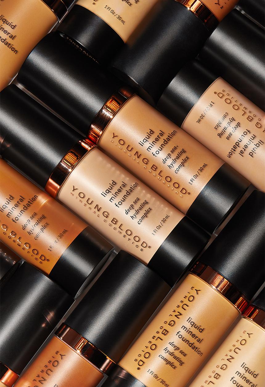 Youngblood Mineral Cosmetics - Liquid Mineral Foundation - Doe