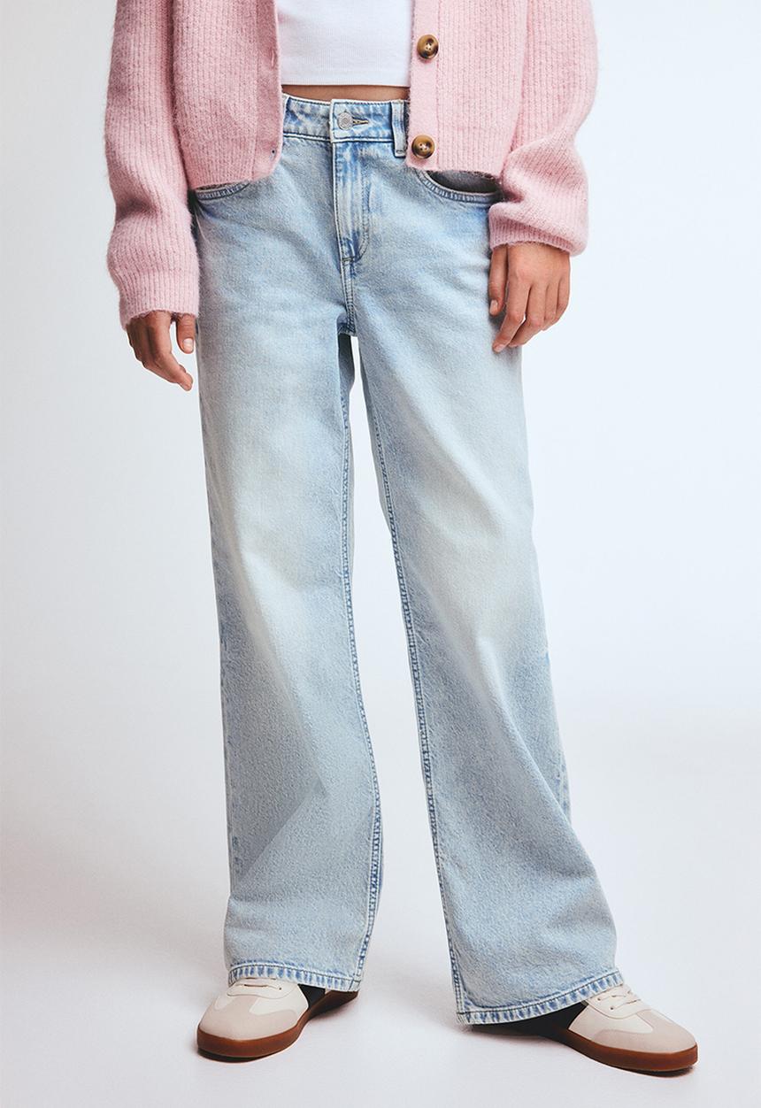 H&M - Baggy fit bootcut leg jeans - light denim blue