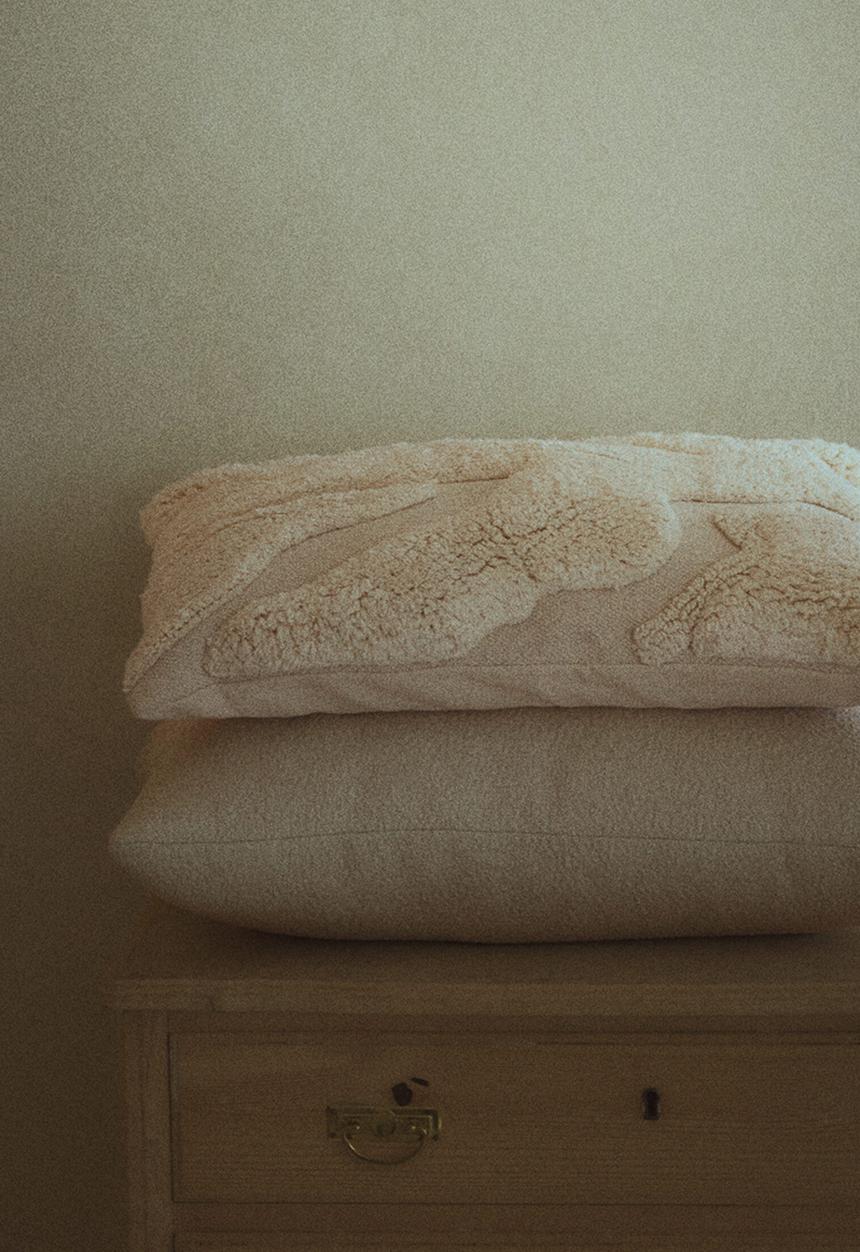 H&M - Textured cotton cushion cover - light beige