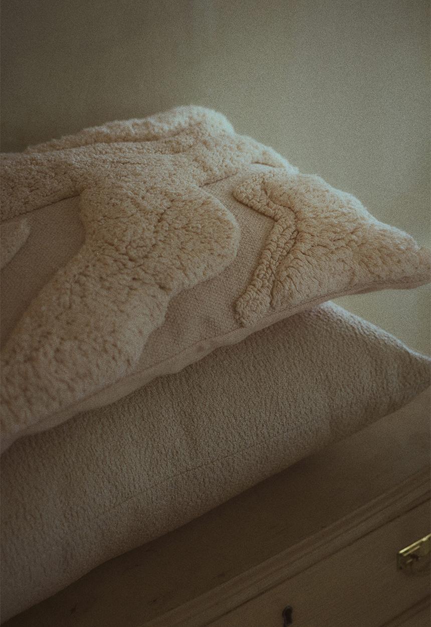 H&M - Textured cotton cushion cover - light beige